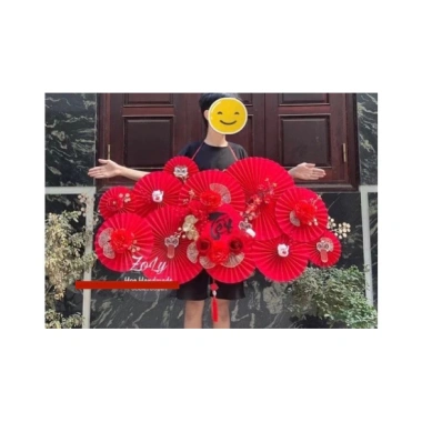 Combo phụ kiện giấy gấp quạt Tết - Giấy đỏ vân, dải treo tường, mẹt hoa trang trí, giá 110.000 VND 4