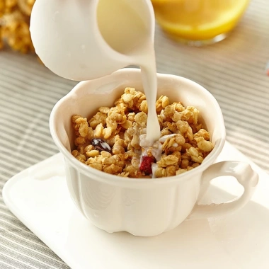 Combo Siêu Hời Ngũ Cốc Calbee Granola Đỏ Nhật 700g – Ăn Kiêng Giảm Cân, Mix Sữa Chua Trái Cây, Giá 371.000 VND