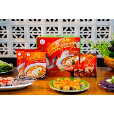 Combo Tầm Lẩu Hỏa Tốc TP.HCM - Cá Tầm Sống 400g + Nước Cốt Lẩu Ngọc Minh Anh 196,000₫