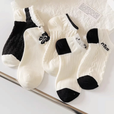 Combo Tất Nữ Cotton Dệt Cổ Thấp + Vớ Nữ Mềm Mại Thoáng Khí AMYBRA T646 - Chỉ 42.000đ