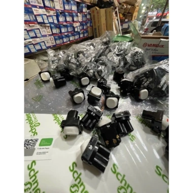 Công tắc điện 1 chiều Sino - Giá chỉ 14.999 VNĐ, Tiết kiệm Năng lượng, Lắp đặt Dễ dàng