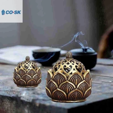 COUTR Đồng Retro Sen Rỗng Đốt Hương Dính Nắp Trang Trí Gỗ Đàn Hương VN 27,280₫ 2 COUTR Đồng Retro Sen Rỗng Đốt Hương Dính Nắp Trang Trí Gỗ Đàn Hương VN 27,280₫ 2