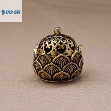 COUTR Đồng Retro Sen Rỗng Đốt Hương Dính Nắp Trang Trí Gỗ Đàn Hương VN 27,280₫ 8 COUTR Đồng Retro Sen Rỗng Đốt Hương Dính Nắp Trang Trí Gỗ Đàn Hương VN 27,280₫ 8