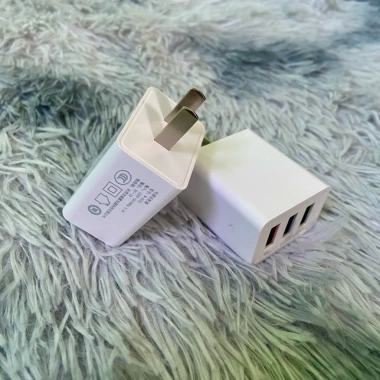 Củ sạc USB 3 3 ổ tiện dụng - Giá chỉ 57.000đ, lúa bình dân, xài ổn 5