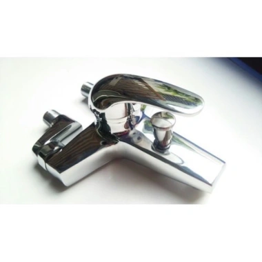 Củ sen tắm nóng lạnh đa năng kèm chân sen chữ Z Giảm giá 250.999 VND tiết kiệm ngay