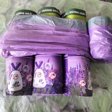 Cuộn 50 túi rác Lavender siêu dai có dây rút, đuổi ruồi muỗi côn trùng, 21.000₫