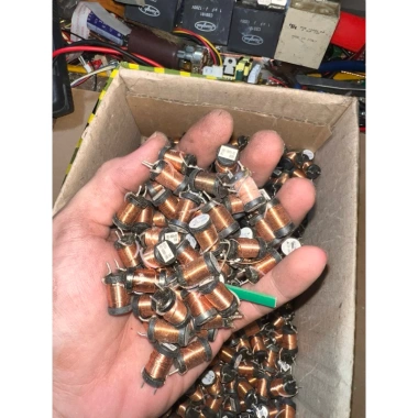 Cuộn Lọc 650UH chân 0.5cm Giá chỉ 15.000đ giảm giá nhanh TP HCM
