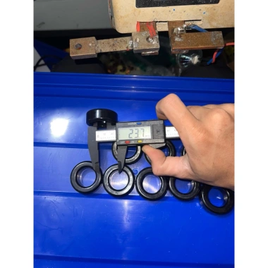 Cuộn lọc xuyến đen 40x23x14mm quấn lọc sóng sine 1-3kW - Giá chỉ 65.000 VNĐ