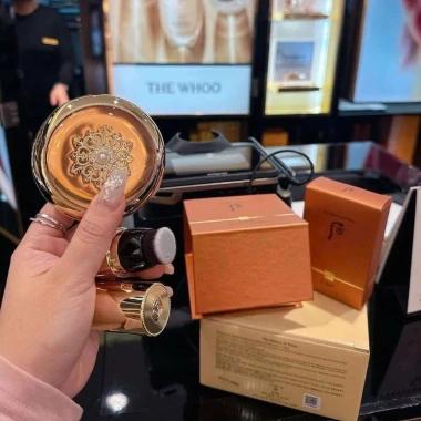 Cushion Hàn Cao Cấp The History Of Whoo Essence SPF50+ PA+++ Kèm Lõi Refill và Cọ 1.05tr