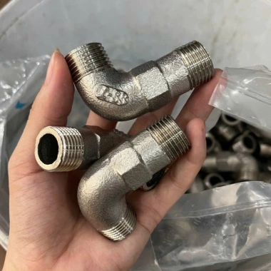 Cút góc ren inox 90 độ loại sần, ren tiện, dày đẹp, phi 21 - Giá ưu đãi 30.000đ