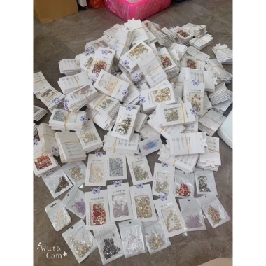Đá Hình Chân Bằng Túi 100 Viên HANGKIU – Giá Ưu Đãi 65.000đ, Se Da & Xóa Mụn