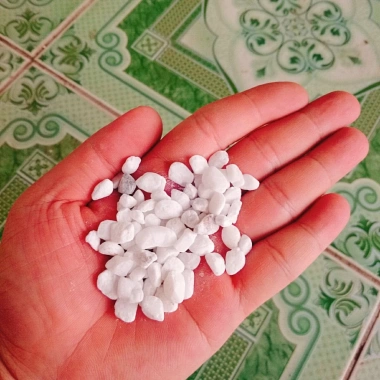 Đá sỏi trang trí chậu cây 500g - Đá cuội trắng cao cấp, dùng cho bể cá, sân vườn, chỉ 10.000đ