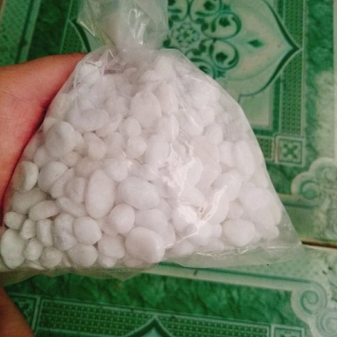 Đá sỏi trang trí chậu cây loại vừa 500g Giá ưu đãi chỉ 10.000 VNĐ