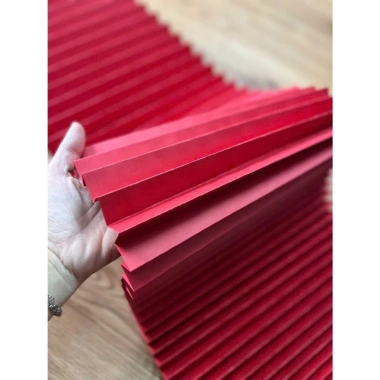 Dải Giấy Đỏ Xoắn Gợn Sóng 3m Gấp Sẵn Dán Trần - Quạt Trang Trí Tết, Trung Thu, Cưới 24.000₫