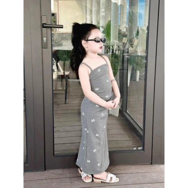 Đầm body 2 dây dáng dài cho bé màu xám size 7-35kg - Giá chỉ 85.000đ giảm mạnh