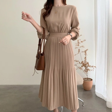 Đầm công sở cổ tròn dài chân xếp ly thắt eo Hàn Quốc - Giá ưu đãi 385.000₫