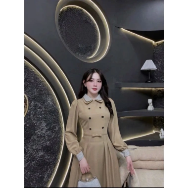 Đầm công sở Hera vải chéo nhật cổ tròn kẻ caro, tay áo 2 hàng cúc đối xứng - Giá ưu đãi 389.000 VNĐ 6