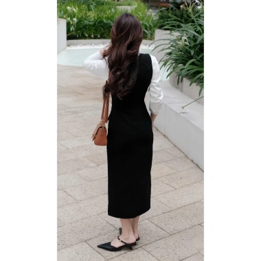Đầm công sở La Merci DV03 đen ôm nhẹ, chất liệu dày dặn, thoải mái - Giá chỉ 350.000đ
