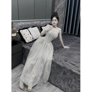 Đầm cúp ngực phối ren dáng dài, tôn dáng thanh lịch, giảm còn 255k - Minnie Shop