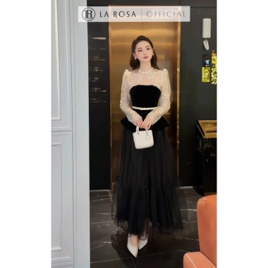 Đầm Dáng Dài La Rosa S1.039 – Áo Dài Tay Xòe Đai Eo Bật, Chân Váy Xếp Li Nhẹ, 495k