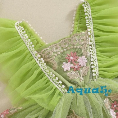 Đầm mùa hè bé gái Aqua-2 tay bay thêu hoa, váy bodysuit có nơ headband 181.980₫