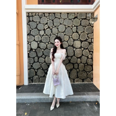 Đầm nữ trắng tay lưới ghép mảnh đính hoa Amity - Giá ưu đãi 199.000đ, phong cách thanh lịch, nhẹ nhàng