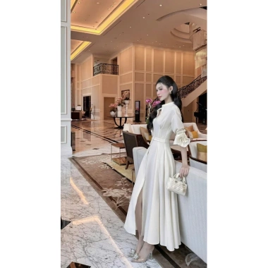 Đầm sơ mi cổ trụ dáng dài tay lỡ đính hoa 3D – Thanh lịch sang trọng, giá 438k
