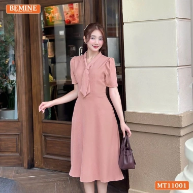 Đầm thiết kế BEMINE cổ tim cách điệu dáng chữ A - Công sở sang trọng, giá 249.000₫ 10 Đầm thiết kế BEMINE cổ tim cách điệu dáng chữ A - Công sở sang trọng, giá 249.000₫ 10