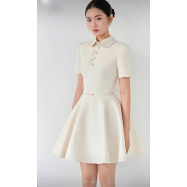 Đầm tiểu thư cổ sen bèo tay cộc - Váy ngắn công sở xòe, thanh lịch, chỉ 319.000₫ 5 Đầm tiểu thư cổ sen bèo tay cộc - Váy ngắn công sở xòe, thanh lịch, chỉ 319.000₫ 5