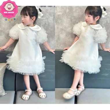 Đầm trắng cổ sen tùng bé gái, váy phối bèo xinh xắn, giá 179.000đ - giảm giá