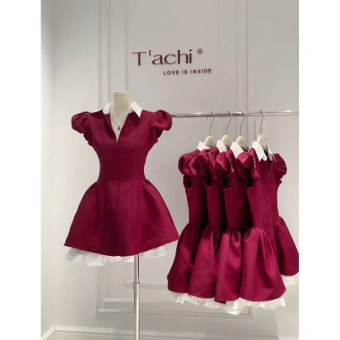 Đầm váy đỏ xinh đẹp, thiết kế Tết thanh lịch, phù hợp dự tiệc - Giá ưu đãi 175k