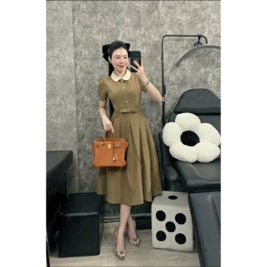 Đầm Xòe Cổ Trắng Nơ Nhí 3 Nút Cài Eo Tôn Dáng Thanh Lịch – MORI CLOTHINGS 6 Đầm Xòe Cổ Trắng Nơ Nhí 3 Nút Cài Eo Tôn Dáng Thanh Lịch – MORI CLOTHINGS 6