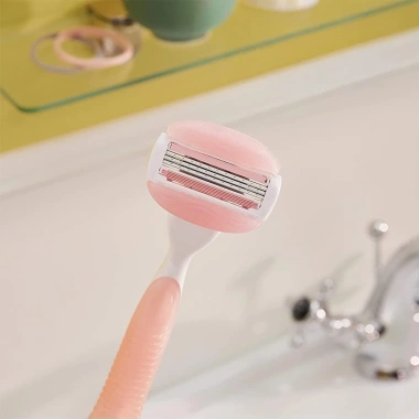 Dao cạo Gillette Venus Comfortglide White Tea: Siêu mượt, hương trà trắng, chỉ 189.000₫ 2