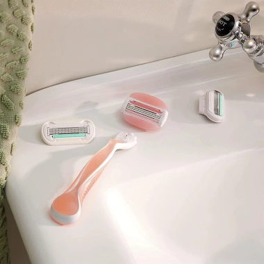 Dao cạo Gillette Venus Comfortglide White Tea: Siêu mượt, hương trà trắng, chỉ 189.000₫ 5