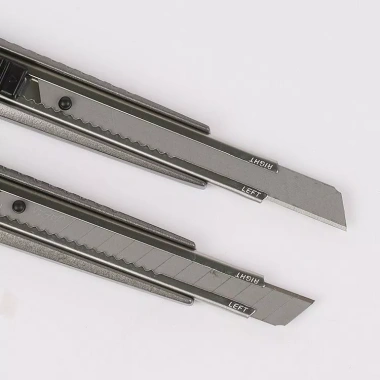 Dao cắt NT Cutter A 300GRP - JTS L-500G, thân kim loại China, giảm giá 44.100₫