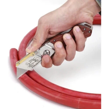 Dao rọc cáp Workpro WP211.014 trổ gấp gọn đa năng, cán gỗ, 10 lưỡi Giá chỉ 212.000 VND
