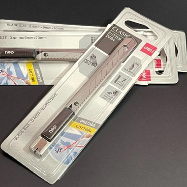 Dao rọc giấy 2.034 SK5 30 độ chính hãng Deli - Giá chỉ 20.000 VNĐ, giảm tới 44%