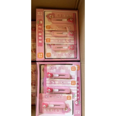 Dao rọc giấy hình Gấu Dâu giá rẻ 14.000đ giảm mạnh tiện lợi cho tiệc sinh nhật 2