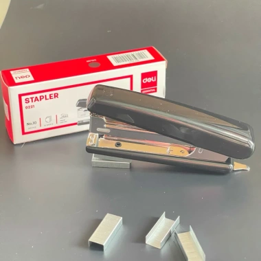 Dập ghim số 10 Deli 221/229 - Công cụ dập ghim chất lượng, giảm giá 20% chỉ 31.000 VND