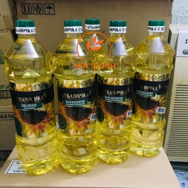 Dầu ăn hướng dương nhập khẩu Nga 15 chai - Sỉ giá ưu đãi 1.145.000 VNĐ, chất lượng cao, giàu vitamin E