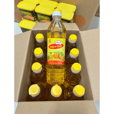 Dầu ăn Saigon Gold 900ml - Thùng 12 chai, giảm giá 520.000 VNĐ, chất lượng cao, an toàn, hương vị thơm ngon, đảm bảo dinh dưỡng, phù hợp cho mọi gia đình Dầu ăn Saigon Gold 900ml - Thùng 12 chai, giảm giá 520.000 VNĐ, chất lượng cao, an toàn, hương vị thơm ngon, đảm bảo dinh dưỡng, phù hợp cho mọi gia đình