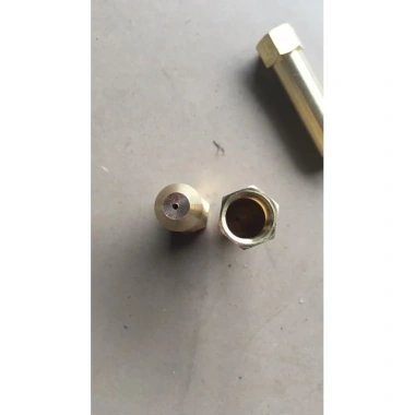 Đầu béc xịt rửa xe đồng - Giá 25.000đ, tiết kiệm, bền bì, giảm giá hấp dẫn