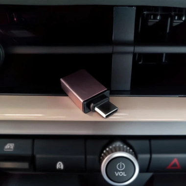 Đầu chuyển Type-C sang USB-A 3.0 OTG cho VinFast VF3 - Tốc độ cao, đa màu, chỉ 25.000₫ 8 Đầu chuyển Type-C sang USB-A 3.0 OTG cho VinFast VF3 - Tốc độ cao, đa màu, chỉ 25.000₫ 8