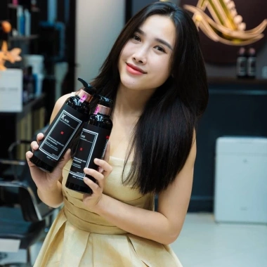 Dầu gội xả Kwin Lux Smoothing Repair & Loss 650ml – Combo phục hồi tóc hư tổn, chống rụng, giảm dầu gàu, chỉ 689.000₫ 3 Dầu gội xả Kwin Lux Smoothing Repair & Loss 650ml – Combo phục hồi tóc hư tổn, chống rụng, giảm dầu gàu, chỉ 689.000₫ 3