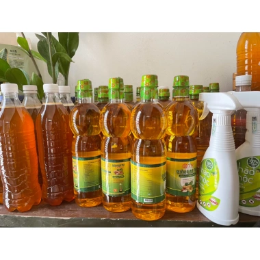 Dầu lạc nguyên chất 900ml - Giá ưu đãi 145.000đ, chất lượng cao, thơm ngon, an toàn cho sức khỏe 5