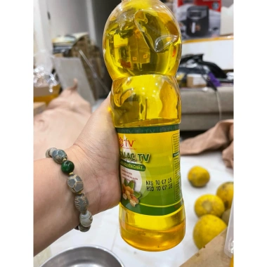 Dầu lạc nguyên chất 900ml - Giá ưu đãi 145.000đ, chất lượng cao, thơm ngon, an toàn cho sức khỏe 7