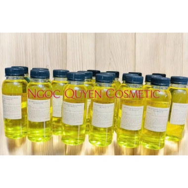 Dầu Nền Oliu Massage Body 1L/330ml - Dầu Khoáng Olive Dưỡng Da, Giảm Đau, Giá 50.000₫ 4 Dầu Nền Oliu Massage Body 1L/330ml - Dầu Khoáng Olive Dưỡng Da, Giảm Đau, Giá 50.000₫ 4
