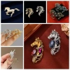 Đầu ngựa thổ cẩm cung hoàng đạo - Trang sức kim loại đá nhân tạo, ưu đãi Tết Nguyên Đán 53.900₫ 6