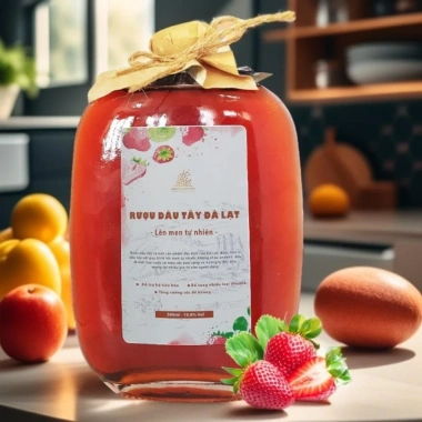 Dâu tây Đà Lạt lên men rượu Cordyceps Đà Lạt 500ml- Thượng hạng, ưu đãi 267.960 VND