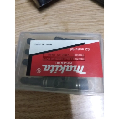 Đầu vít bắn tôn Makita 8x42mm - Hộp 10 cái, bền bỉ, giá ưu đãi 80.000₫ Đầu vít bắn tôn Makita 8x42mm - Hộp 10 cái, bền bỉ, giá ưu đãi 80.000₫